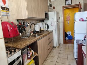 Image 17 - 875161