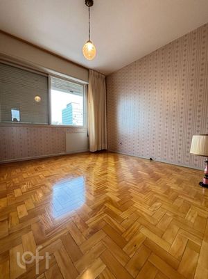 Image 10 - 875164