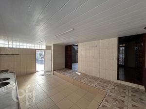 Image 37 - 875165
