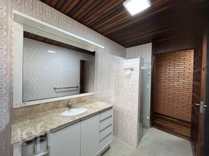 Image 10 - 875165