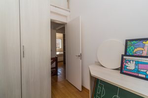 Image 8 - 875166