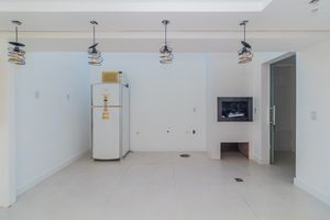 Image 20 - 875166