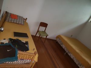 Image 12 - 875168
