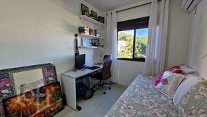 Image 12 - 875170