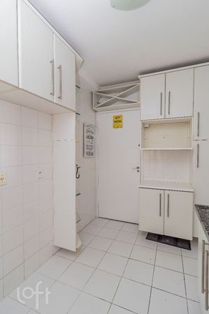 Image 30 - 875171