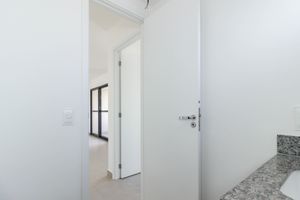 Image 12 - 875175