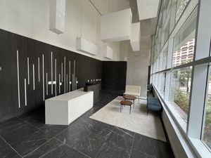 Image 12 - 875183