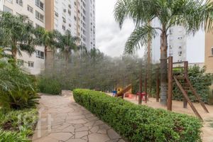 Image 18 - 875185