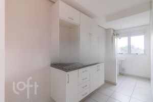 Image 1 - 875185