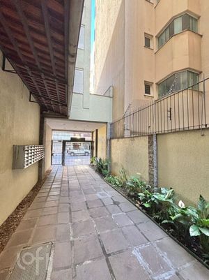 Image 1 - 875197