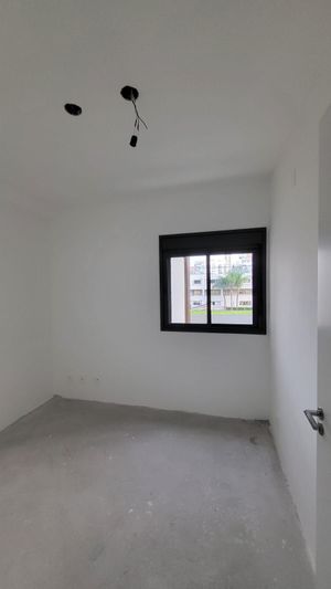 Image 3 - 875203