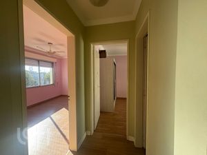 Image 10 - 875208