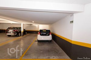 Image 37 - 875214