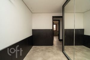 Image 16 - 875215