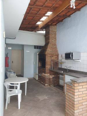 Image 17 - 875219