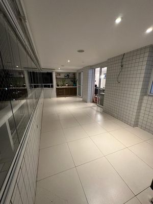 Image 6 - 875249