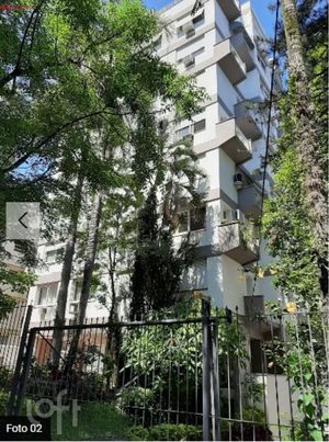 Image 10 - 875266