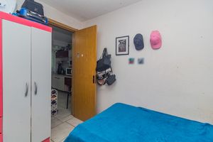 Image 10 - 875268