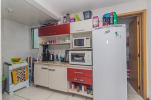 Image 12 - 875268