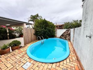 Image 4 - 875289