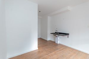 Image 9 - 875292