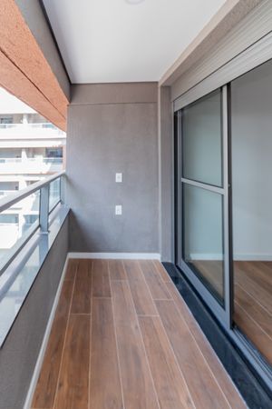 Image 3 - 875296