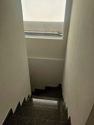 Image 9 - 875301