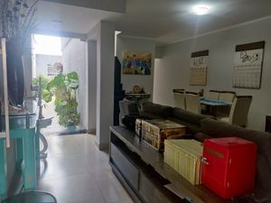 Image 13 - 875301