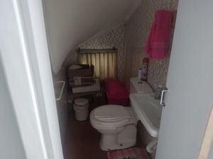 Image 11 - 875301