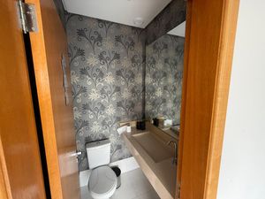 Image 4 - 875302