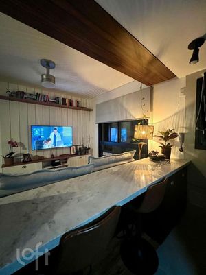 Image 4 - 875303