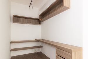 Image 9 - 875308