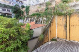 Image 11 - 875330