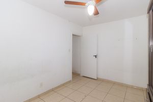 Image 7 - 875330