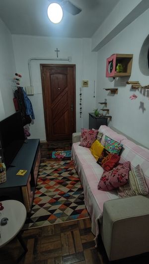 Image 1 - 875341