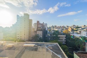 Image 4 - 875343