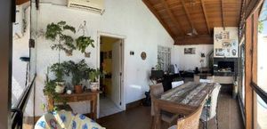 Image 12 - 875358