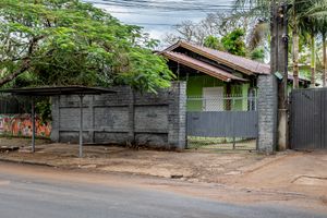 Image 30 - 875358