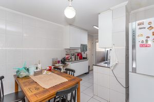 Image 30 - 875370
