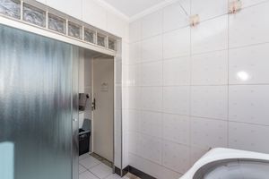 Image 34 - 875370