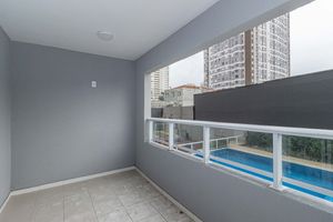 Image 4 - 875391