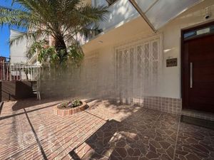 Image 19 - 875437