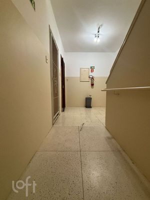 Image 13 - 875437