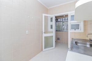 Image 19 - 875439