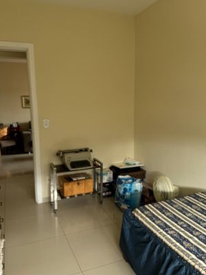 Image 5 - 875439