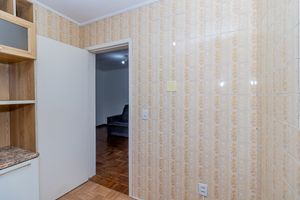 Image 19 - 875441