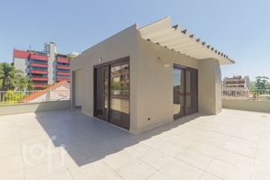 Image 13 - 875465