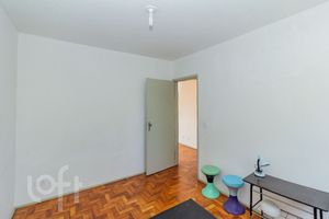 Image 7 - 875468