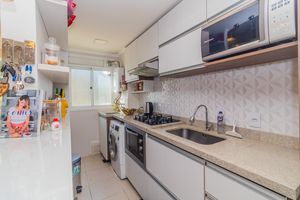 Image 13 - 875472