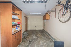 Image 30 - 875476
